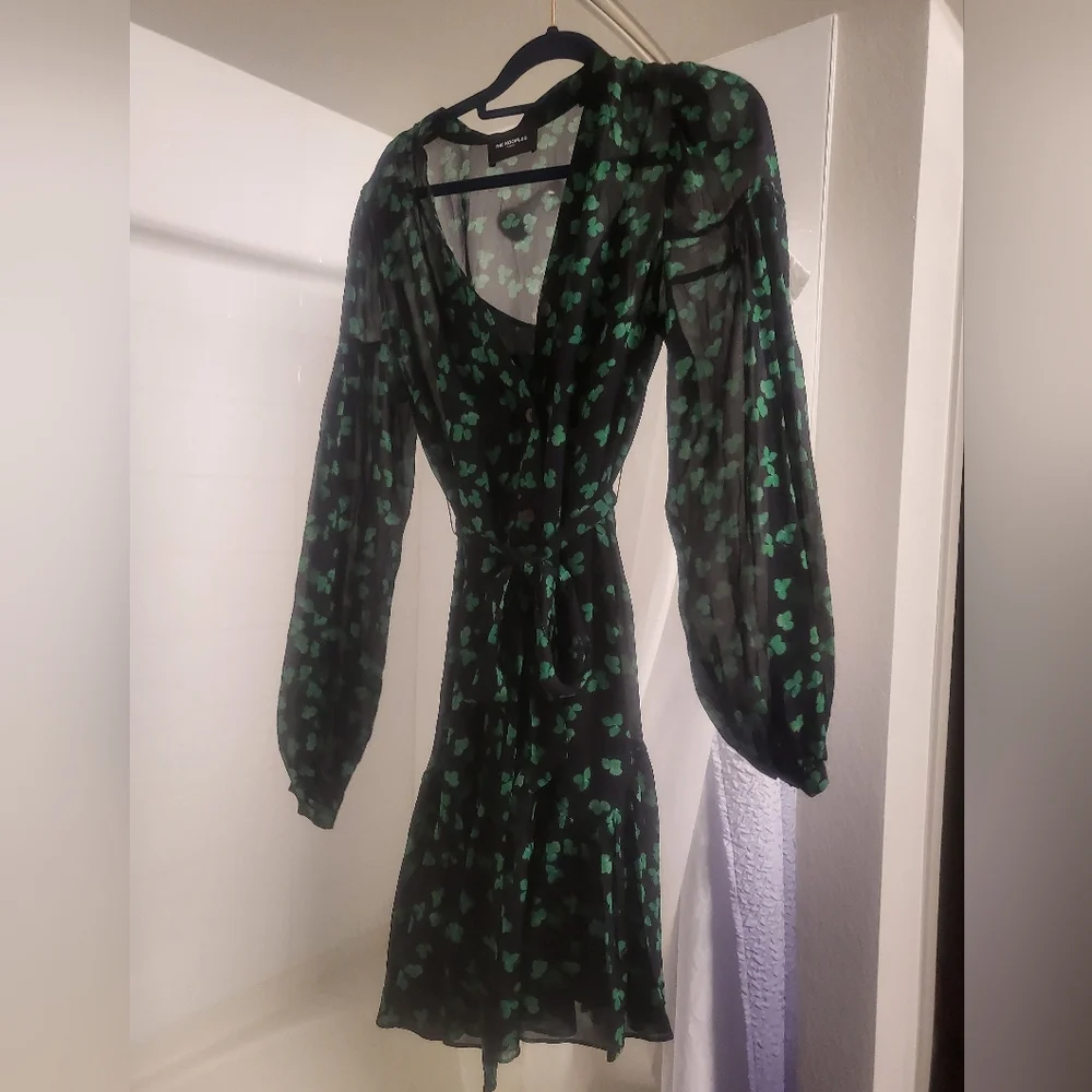 The kooples SHORT BLACK DRESS WITH GREEN PATTERN AND BELT